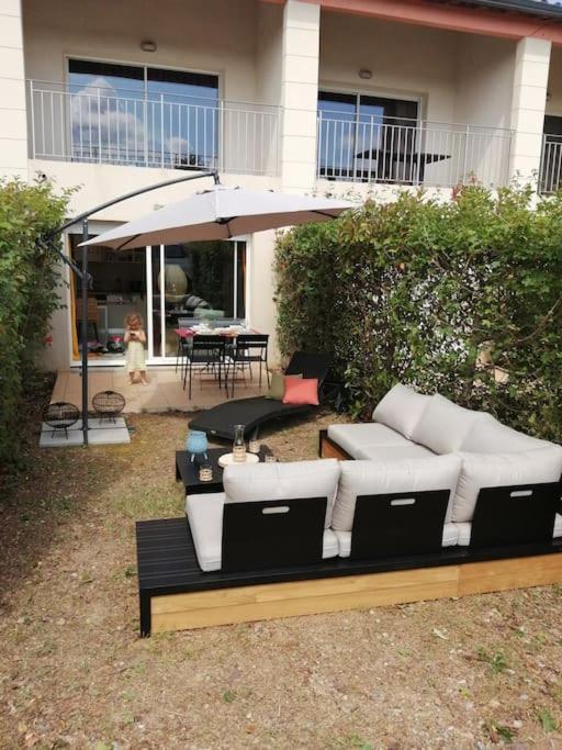 Le Soleil D Eugenie Appartement Dans Residence Avec Piscine Commune Pres De Carcassonne Olonzac 외부 사진