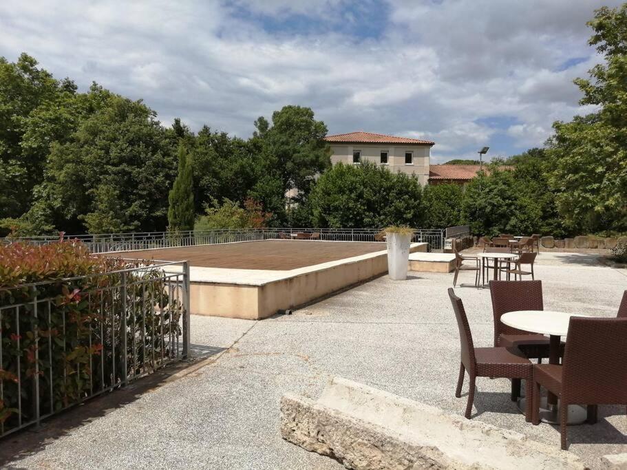Le Soleil D Eugenie Appartement Dans Residence Avec Piscine Commune Pres De Carcassonne Olonzac 외부 사진