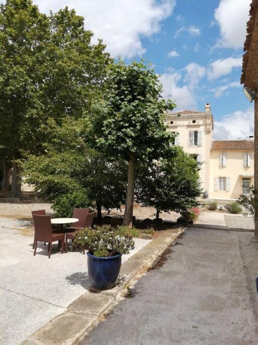Le Soleil D Eugenie Appartement Dans Residence Avec Piscine Commune Pres De Carcassonne Olonzac 외부 사진