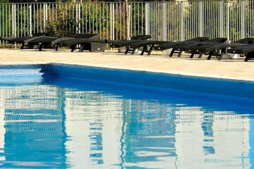 Le Soleil D Eugenie Appartement Dans Residence Avec Piscine Commune Pres De Carcassonne Olonzac 외부 사진