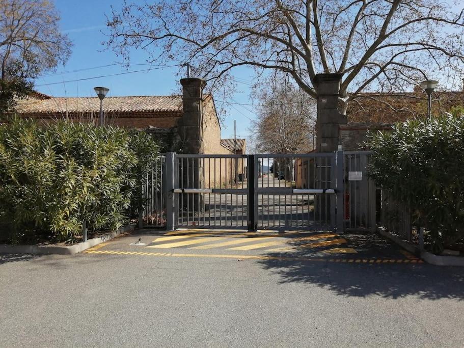 Le Soleil D Eugenie Appartement Dans Residence Avec Piscine Commune Pres De Carcassonne Olonzac 외부 사진