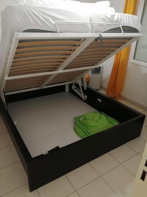 Le Soleil D Eugenie Appartement Dans Residence Avec Piscine Commune Pres De Carcassonne Olonzac 외부 사진
