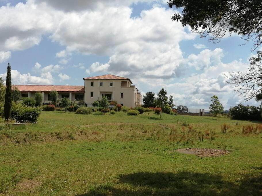 Le Soleil D Eugenie Appartement Dans Residence Avec Piscine Commune Pres De Carcassonne Olonzac 외부 사진
