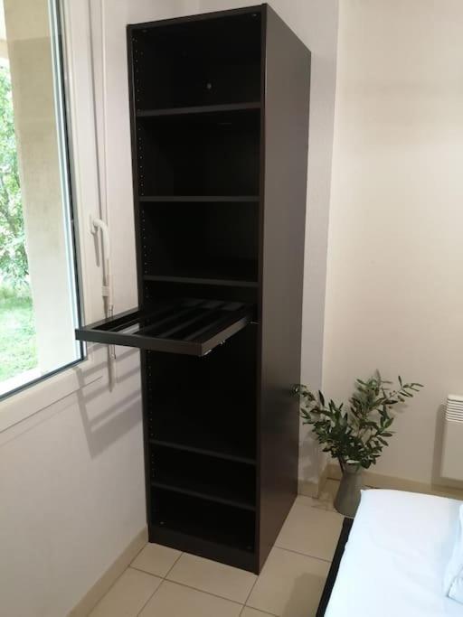 Le Soleil D Eugenie Appartement Dans Residence Avec Piscine Commune Pres De Carcassonne Olonzac 외부 사진